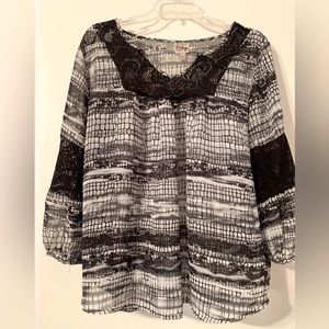 COMO Vintage black n white blouse sheer